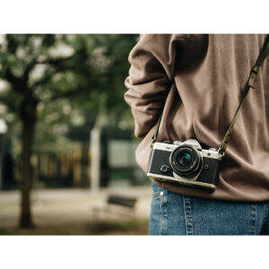 OM System OM-3 + 12-45mm f/4 Pro - 300 € alennus