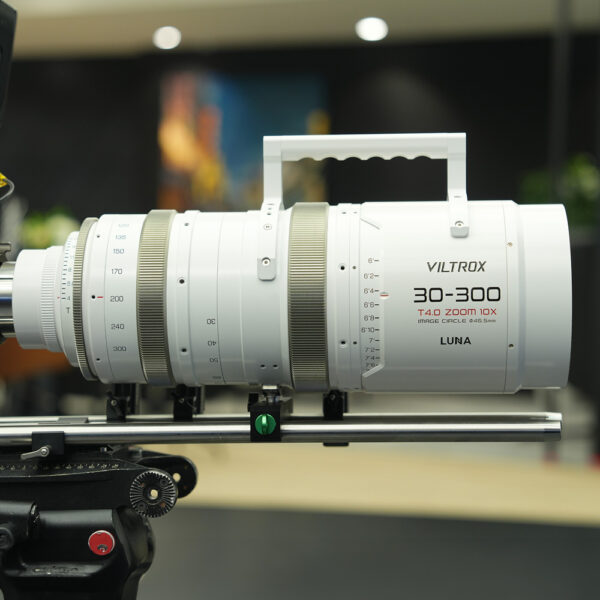 Viltrox LUNA 30-300mm T4.0 10x Cine Zoom