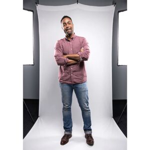 Westcott X Drop Wrinkle Resistant Backdrop - High Key White Sweep (152 x 366 cm)