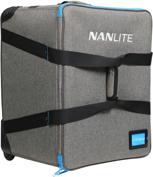 Nanlite Trolley Case CC-FL-ST-FZ on harmaa rullalaukku, jossa on mustat hihnat, sivukahva, siniset vetoketjukoristeet ja sininen nimilapputeline alakulmassa.