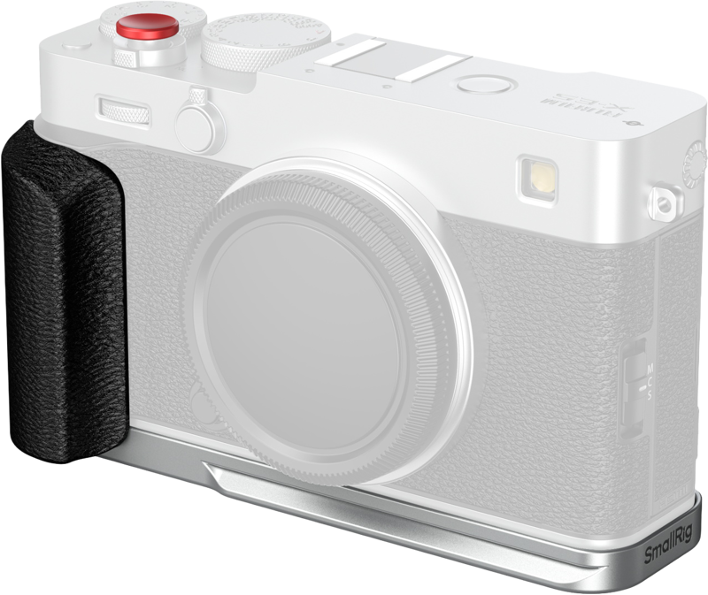 The FUJIFILM X-E5 Silver is equipped with the SmallRig 5447 L-shaped mounting plate with black silicone grip, silver base plate and visible top buttons and controls. The camera comes with a lens cover.