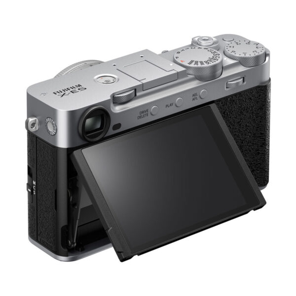 Fujifilm X-E5 + Fujinon 23mm f/2.8, silver