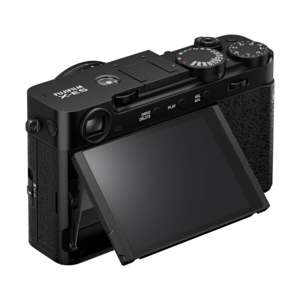 Fujifilm X-E5 + Fujinon 23mm f/2.8, black