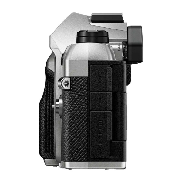 om_system_om-5_mark_ii_hopea_02 OM SYSTEM OM-5 Mark II -järjestelmäkamera, hopea - 200 € Cashback
