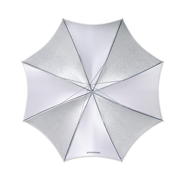 Ylhäältä katsottuna Westcott 109 cm Soft Silver Collapsible Umbrella valokuvauksen valaistukseen näyttää sen kahdeksan heijastavaa paneelia ja Westcott-logon lähellä keskustaa.