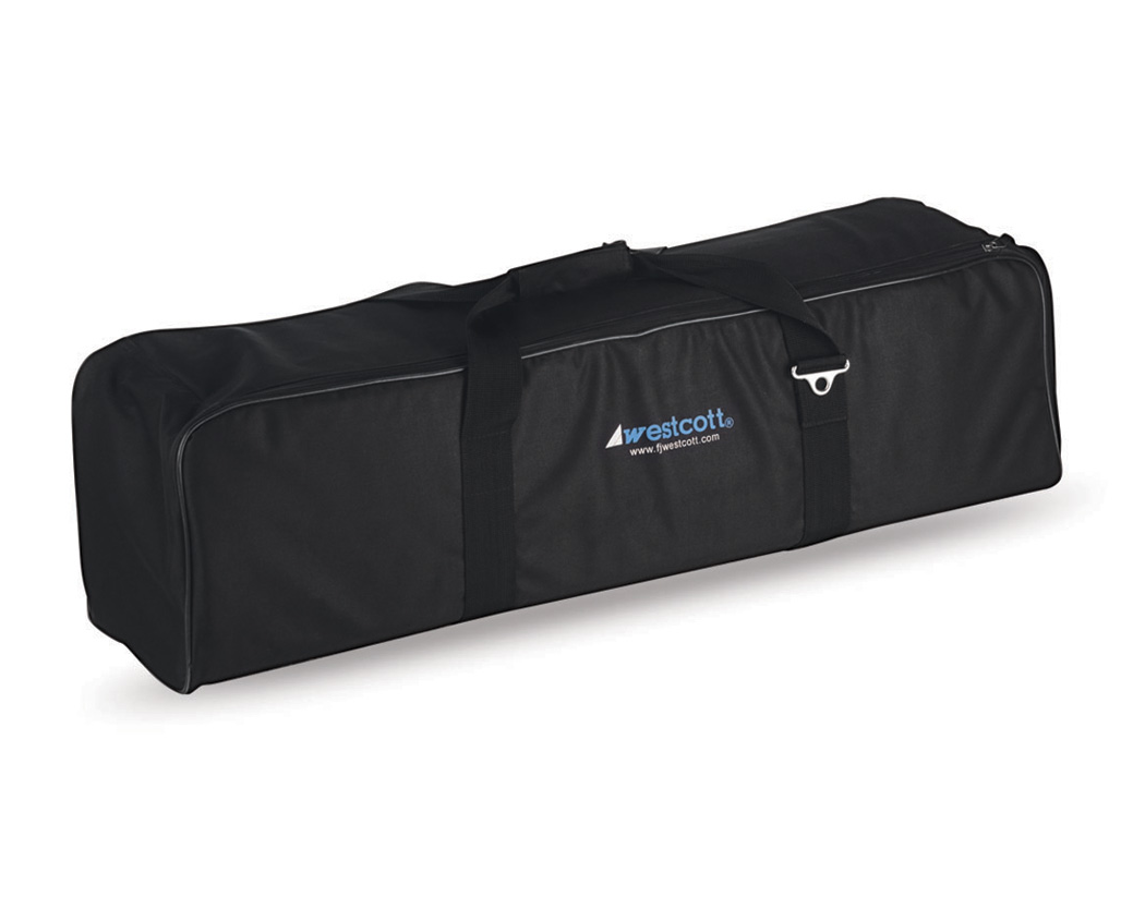 Westcott Compact Carry Case on musta suorakaiteen muotoinen laukku, jossa on vetoketju, kahvat ja Westcottin logo sivussa, ihanteellinen varusteiden kuljettamiseen.