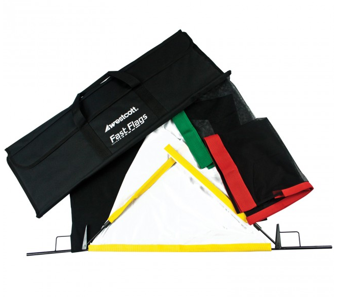 Westcott Fast Flags 61 x 91 cm Fast Flag Kit includes black, white, red and green fabric panels, metal frames and a black carrying case for precise lighting control in film and photography.