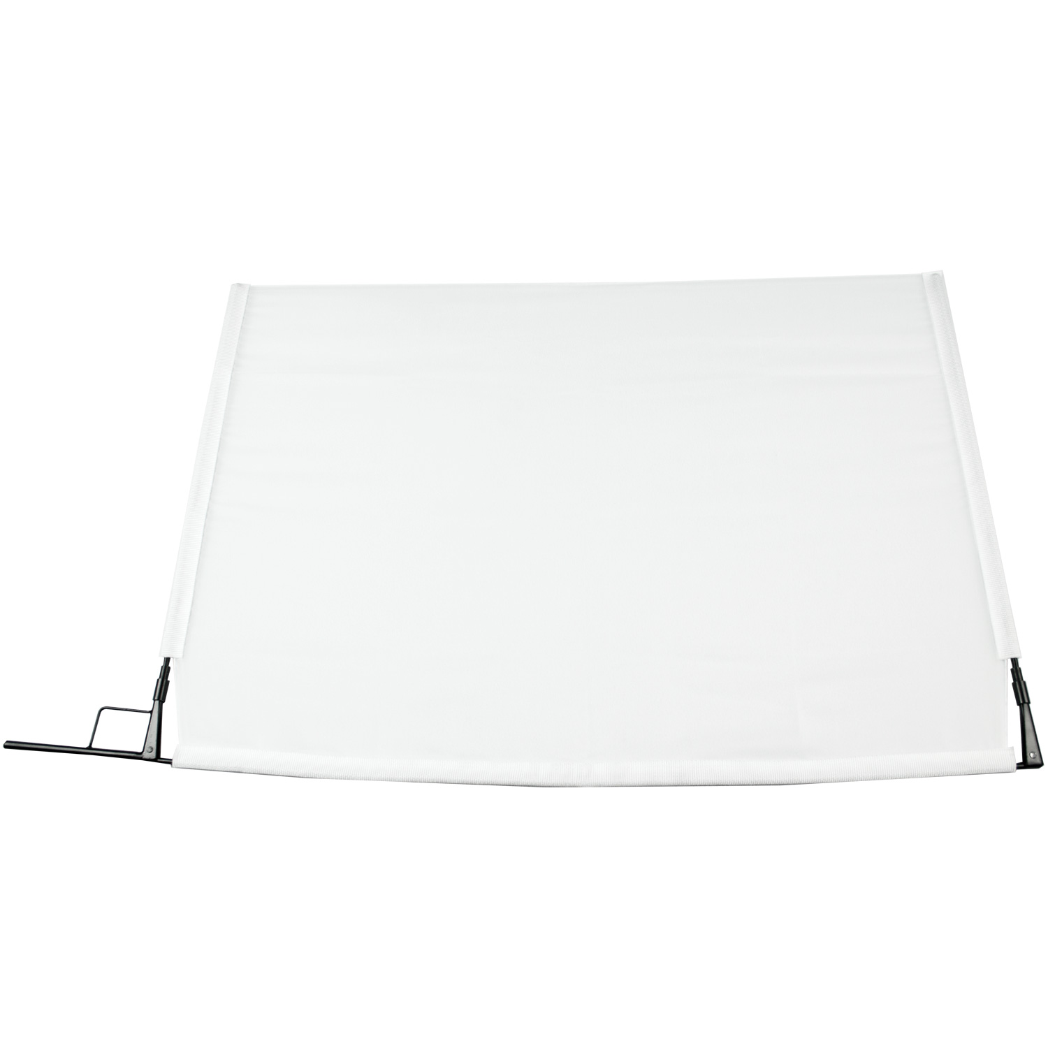 Westcott Fast Flags 61 x 91 cm 2-Stop Artificial Silkissä on suorakulmainen valkoinen ruutu, jossa on musta kehys ja tukitelineet kummallakin puolella, ja se on esillä tavallista taustaa vasten.