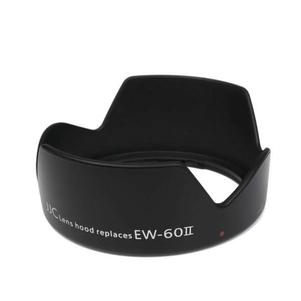 Mustaa JJC EW 60II Canon -vastavalosuojaa vasten näkyy valkoinen tausta.