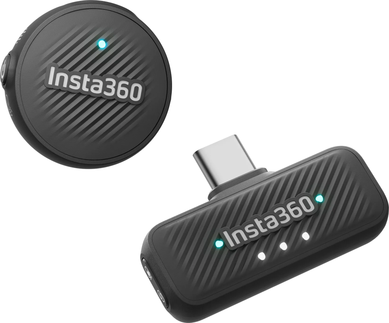 Insta360 Mic Air (1 TX + 1 RX) sisältää mustan pyöreän lähettimen, jossa on sininen LED, ja suorakulmaisen USB-C-vastaanottimen, joissa molemmissa on Insta360-logo ja LED-merkkivalot.