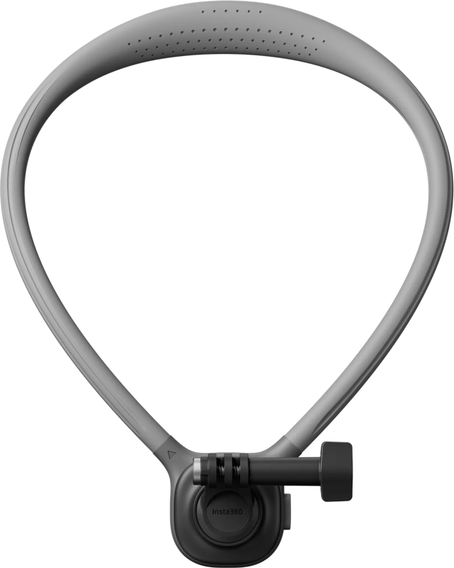Insta360 Neck Mount on harmaa, joustava kaulan lisälaite, jossa on kameran kiinnityskohta ja kiristysnuppi pohjassa, joka on suunniteltu kameran vapaaseen käyttöön.