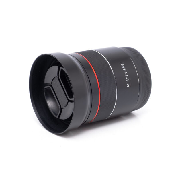 Samyang AF 45mm f/1.8 Sony FE - Käytetty