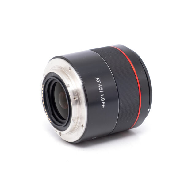Samyang AF 45mm f/1.8 Sony FE - Käytetty