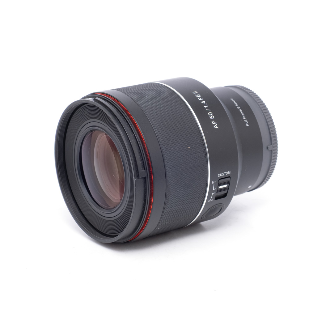 Samyang AF 50mm f/1.4 II Sony FE (Takuu 6kk) - Käytetty