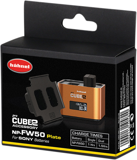 Hähnel ProCUBE 2 Plate for Sony NP-FW50 Battery -laturi adapteri -levyn vähittäismyyntipakkaus, jossa näkyy levy ja laturi sekä korostetaan latausaikoja ja yhteensopivuutta.