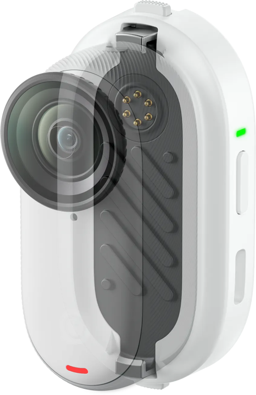 Lähikuvassa Insta360 GO 3/GO 3S Battery Pack -akkupaketista -akkupaketti näyttää sen kompaktin, valkoisen muotoilun, jossa on sivupainikkeet, merkkivalot ja suuri linssi, jossa on puoliksi läpinäkyvä päällyste, joka paljastaa sisäiset elektroniset komponentit.