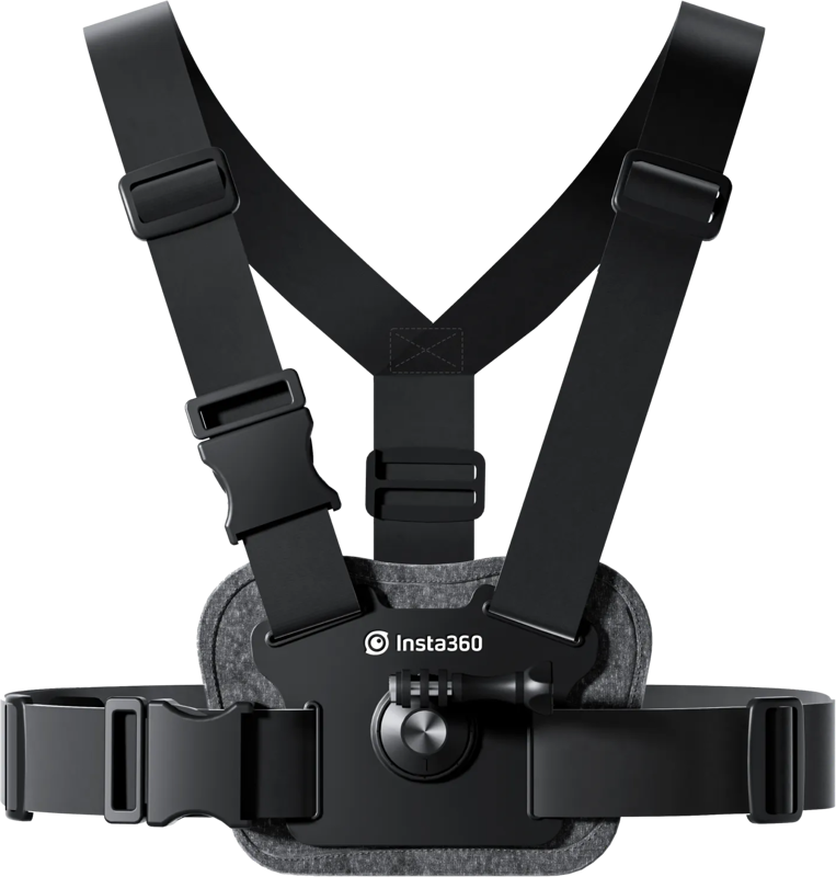 Insta360 Chest Strap -rintavaljaat on musta, säädettävä rintakehäkiinnike, jossa on keskeinen kameran kiinnityspiste, kuvassa valkoisella pohjalla.