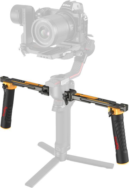 SmallRig 5526 Kaksinkertainen kahva DJI RS-2 / RSC-2 / RS-3 / RS-4 - BumbleBee Editionin kaksoiskahvaiseen kahvaan kiinnitetty kamera, musta ja keltainen, joka on suunniteltu antamaan lisää vakautta kuvaamiseen.