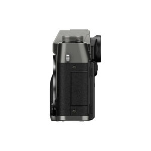 Fujifilm X-T30 III Body Harmaa (Charcoal Silver) sivukuva, jossa on kuvioitu kahva, ohjauspainikkeet ja osittain näkyvä objektiivi vasemmalla. Hopean ja mustan värinen kamera näkyy valkoista taustaa vasten.