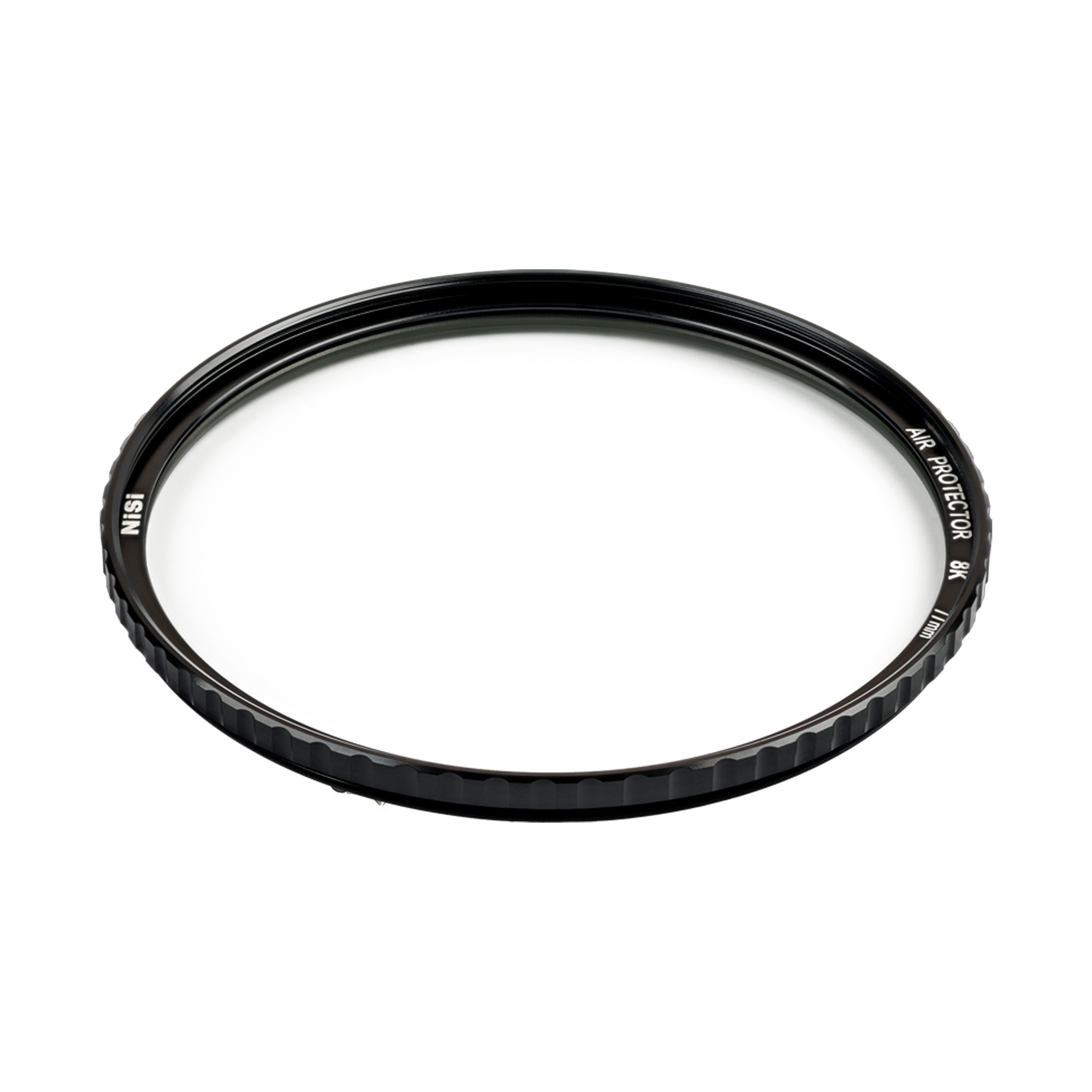 Nisi Filter AIR Protector 105mm -suojasuodin, pyöreä linssisuodin, jossa on ohut musta kehys, jossa on merkintä NiSi ja HUC PROTECTOR, näkyy valkoisella pohjalla.