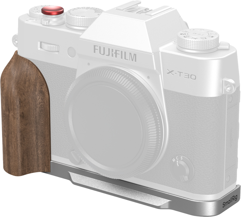 Fujifilm X-T30 -kameraan on kiinnitetty SmallRig 5667 L-muotoinen kiinnityslevy, jossa on puinen kädensija, joka lisää ergonomista tukea ja parantaa vakautta.