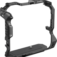 SmallRig 5623 Cage for Canon EOS R5 Mark II with Battery Grip -kehikko