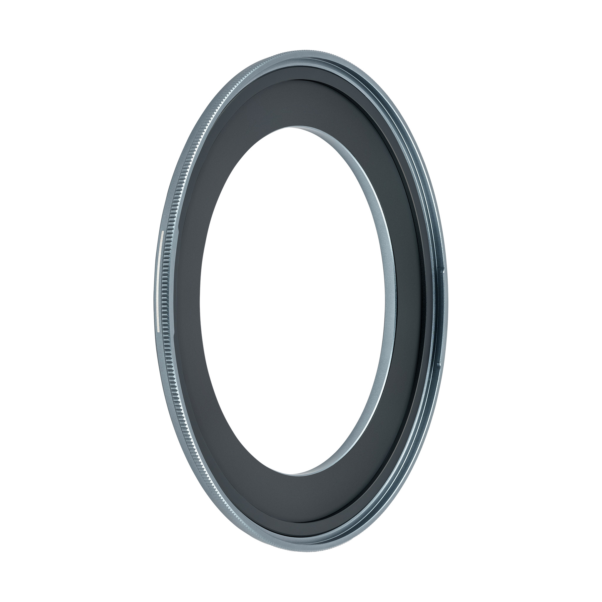 NiSi JetMag Pro 67mm Adapter Ring 62mm -adapterirengas on metallinen, pyöreä linssisovitin, jossa on sileä musta sisäpinta ja harjattu ulkoreuna valkoista taustaa vasten.