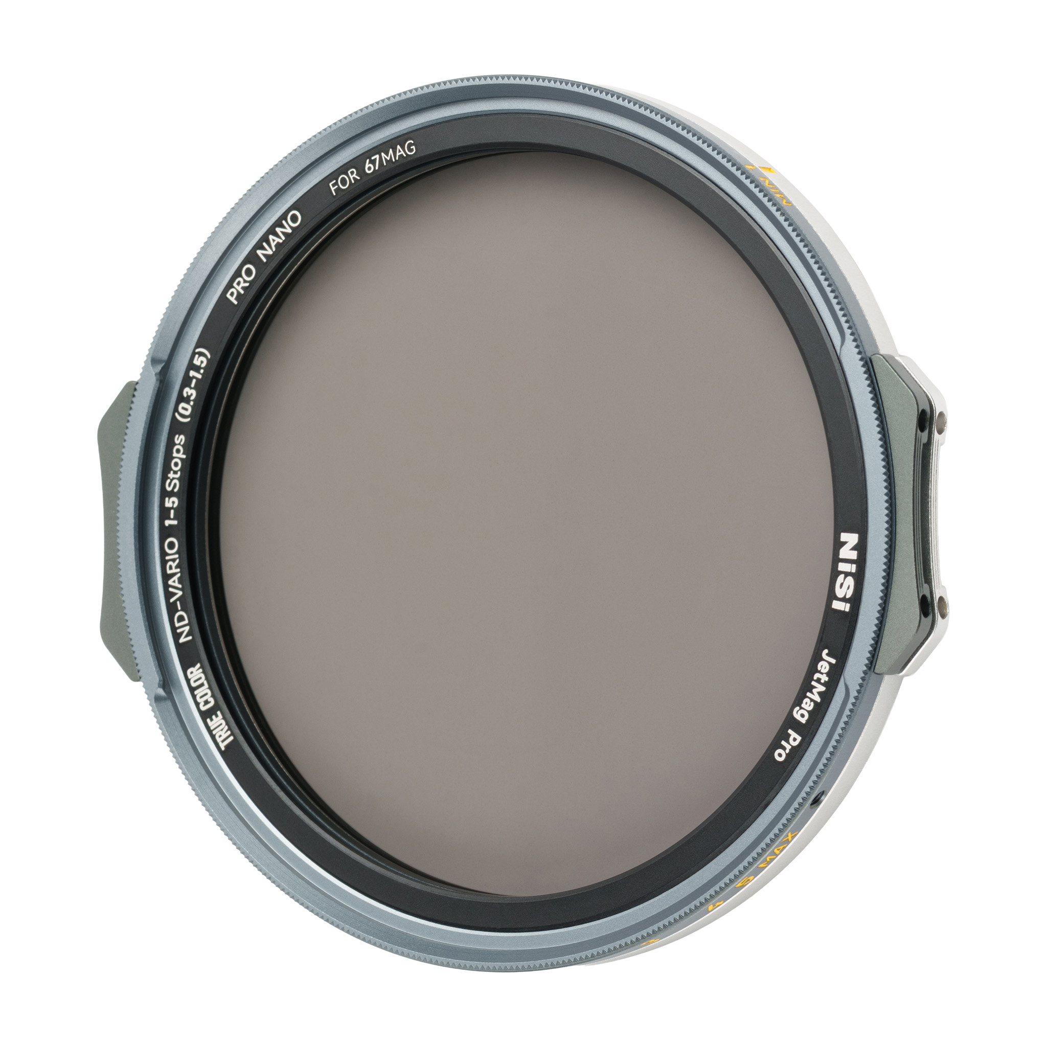 Pyöreässä, harmaassa NiSi JetMag Pro 67mm VND 1-5 Stops True Color -säädettävä harmaasuodin, jossa on metallikehys ja kahvan lovet, on säädettävä neutraalitiheys, ja se on merkitty 67 mm:n objektiiveille.