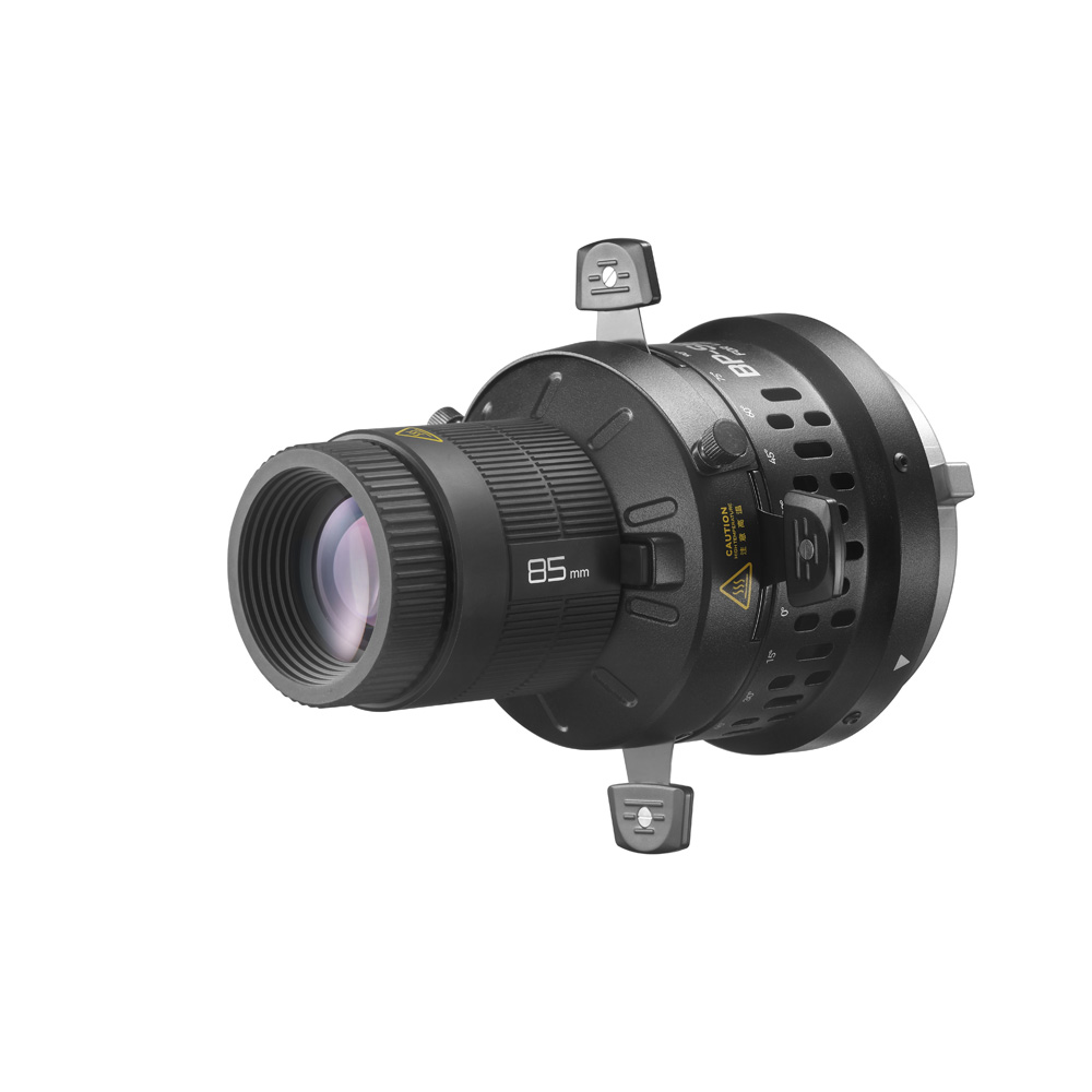 Lähikuva Godox Litemons LED Projection Attachment 85mm -valaisimesta, jossa on musta kiinnike, jossa on säätövipuja ja mittamerkinnät valkoista taustaa vasten.