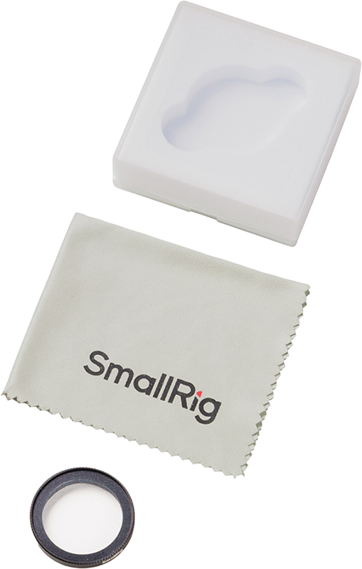 SmallRig 5872 1/4 Effect Black Mist -suodatin DJI Osmo Nanolle, valkoinen muovikotelo ja vaaleanharmaa puhdistusliina, jossa on SmallRigin tuotemerkki, näkyvät valkoisella pohjalla.