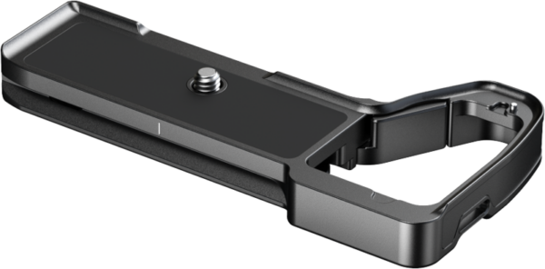 SmallRig 6033 base plate with AirTag slot