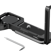 SmallRig 6034 L-Shaped Mount Plate with AirTag Slot for Sony Alpha 7 V / 7R V / 7 IV
