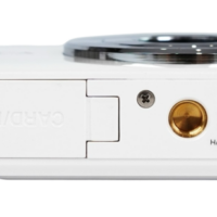 YASHICA DigiPix 100 -kompaktikamera, valkoinen