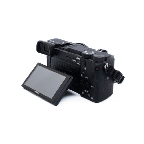 Sony A6300 (SC 2000, Takuu 6kk) - Käytetty